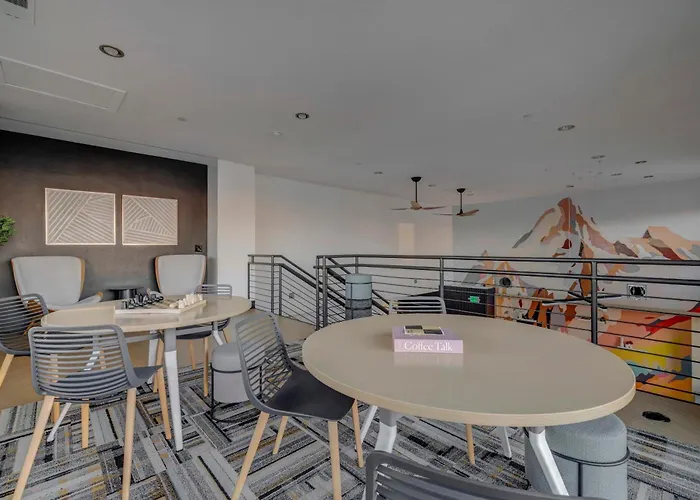 Serene Space With Easy City Access