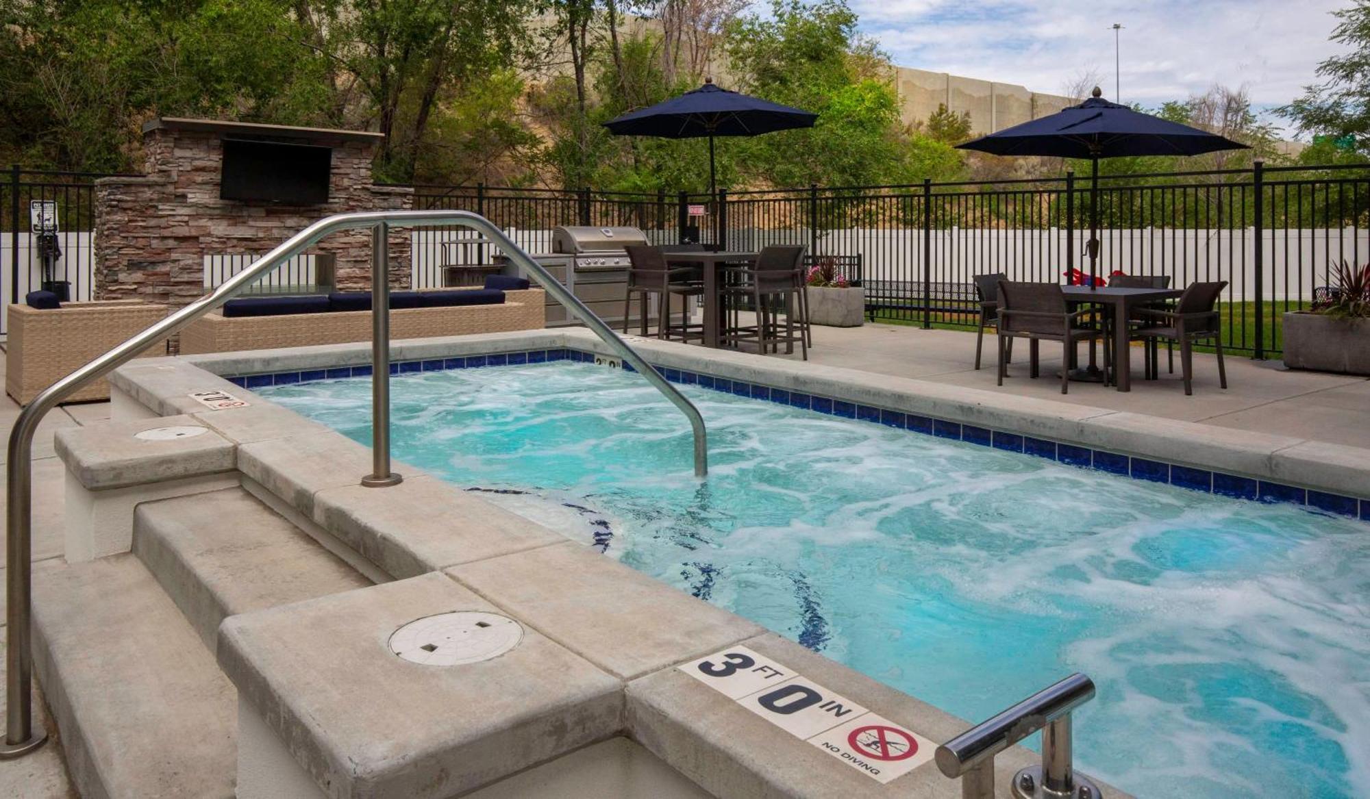 Serene Space With Easy Access Apartment *
