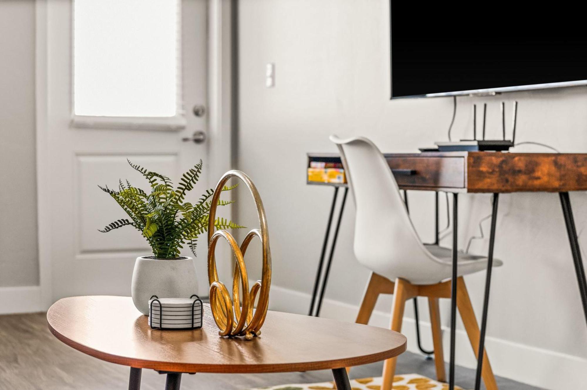 Serene Space With Easy Access Apartment