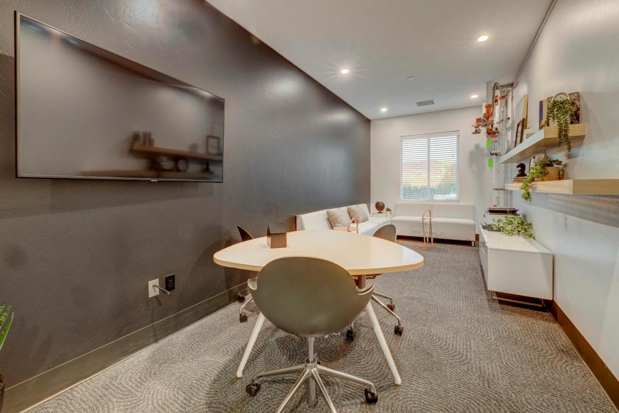 Apartment Serene Space With Easy Access Salt Lake City